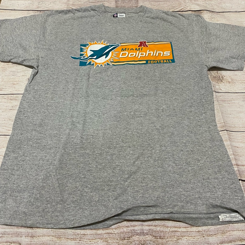 Miami Dolphins shirt